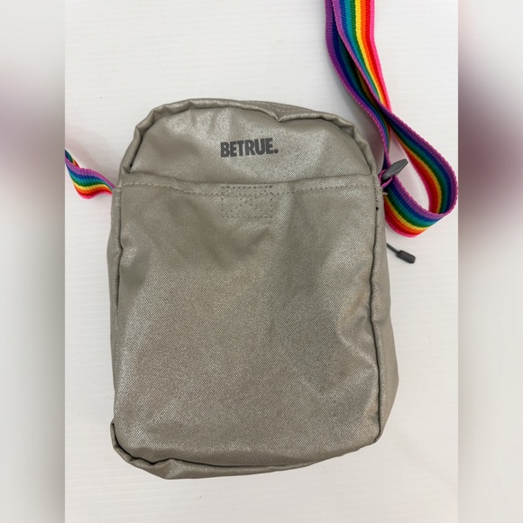 Nike Heritage BETRUE LGBT Unisex Crossbody Bag - Picture 6 of 15